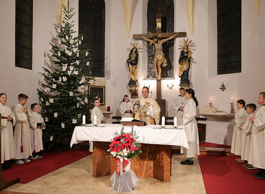 Schon seit sehr vielen Jahren feiert Msgr. Dr. Johannes Fürnkranz  die Weihnachtsgottesdienste mit der Pfarre Immendorf. 