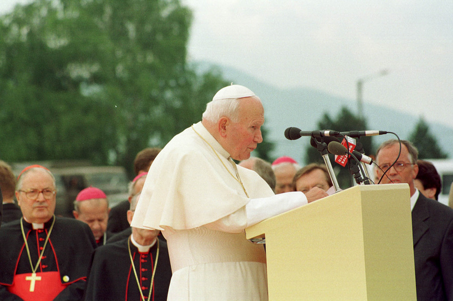 Papstbesuch in ?, Landung in Salzburg, Begr??ungsrede des PapstesPapst Johannes Paul II. besucht ?sterreich? Franz Josef Rupprecht; A-7123 M?nchhof; Bank: Raiffeisenkasse M?nchhof (BLZ: 33054), Kto.-Nr.: 17608.