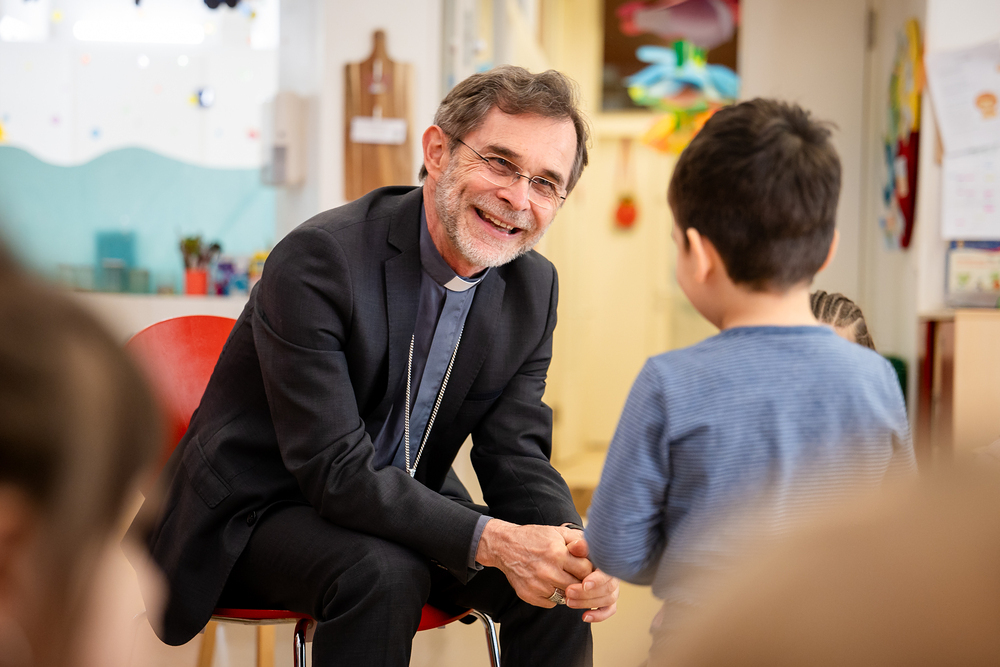 Erzbischof besucht Kindergarten am Stephansplatz / Erzdiözese Wien/ Schönlaub, Stephan Schönlaub Erzbischof besucht Kindergarten am Stephansplatz