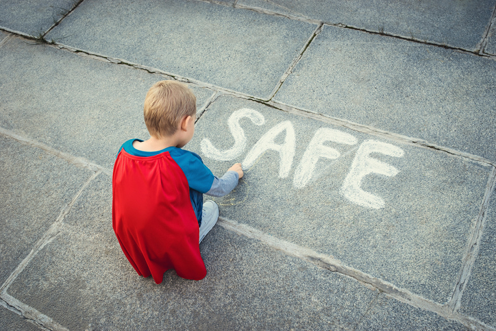 Save / Deklofenak, Stock photo ID:498913356 Little boy with inscription 'safe'