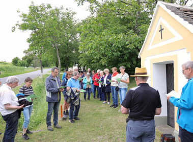 Der Abschluss der Marterlwanderung erfolgte in der Zeiselbergkellergasse bei der Hl. Grab-Kapelle. 