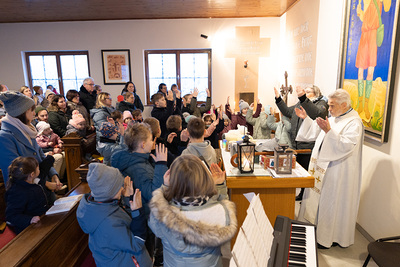 Krippenandacht am Heiligen Abend / © Stephan Czerny Krippenandacht in der Kapelle in Zwentendorf