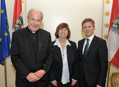 Kardinal Schönborn, Christine Mann, Josef Ostermayer/ Bundeskanzleramt - Regina Aigner