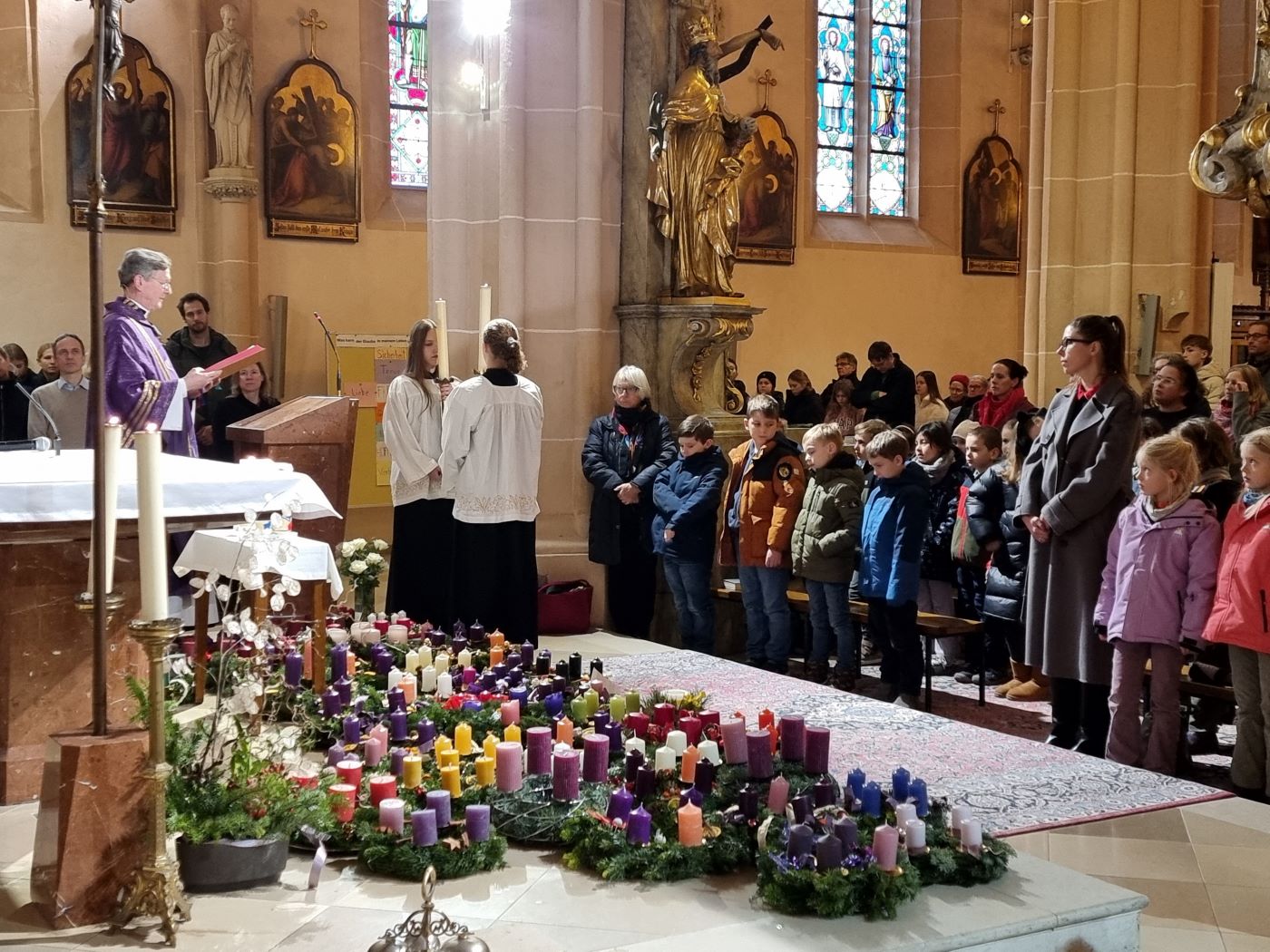 Adventkranzsegnung 2025 / Pfarre Baden St. Stephan