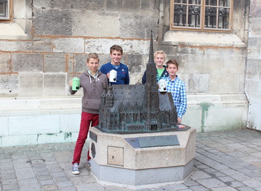 Schüler sammeln für Stephansdom