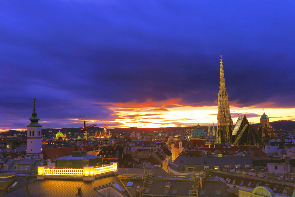 Wien bei Nacht / iStock/agustavop Wien bei Nacht